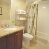 Отель Waikiki Sunset 2105 Paradise Awaits 1-bedroom Superior Suite with Incredible Views, фото 1