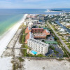 Отель Destin on the Gulf 501 is a Beautiful Gulf Front 5th Floor with Free Beach Service by RedAwning, фото 17