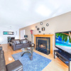 Отель Spacious Family Home Close To Downtown With King Bed Num1, фото 12