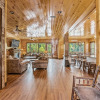 Отель The Majestic Pine Retreat 13 Bedroom Home by Redawning, фото 7