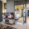 Отель Easy Stay - The Vantage Rosebank, фото 6