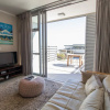 Отель Camps Bay Studio Apartment - Luxurious With Stunning sea View, фото 2