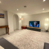 Отель Luxurious Victorian Villa With Parking, Sleeps six, фото 26