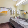 Отель Econo Lodge, фото 9