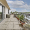 Отель Superb Apartment With Terrace Near the River in Putney by Underthedoormat, фото 18