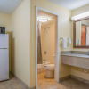 Отель Rodeway Inn & Suites, фото 9