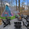 Отель Electric Forest Cabin And Teepee! Lights & Laser Show! Private Hot Tub! Unique Stay!, фото 27