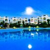 Отель Sunny Lakes Resort Apartments - Adults Only, фото 2