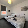 Отель Peaky blinders apartment 5 min walk to Blackpool tower sleeps up to 14, фото 4