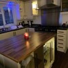 Отель Charming 2-bed Lodge in Pwllheli, North Wales в Гарндолбенмэне