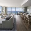 Отель The Ritz-Carlton Residences, Waikiki Beach, фото 16