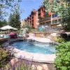 Отель Luxury Ski in, Ski out 2 Bedroom Mountain Residence in the Heart of Lionshead Village with Heated Sl, фото 1