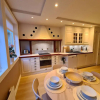 Отель Beautiful, Spacious And Modern, 2-bedroom, Near Center, Free Parking, фото 9