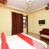 Отель OYO 12775 Bharat Plaza, фото 2