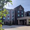 Отель Comfort Inn & Suites, фото 1