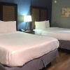 Отель Travelers Inn & Suites Forest City, фото 5