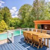Отель 4BR Family Home - Sleeps 9 - w Private Pool Hot Tub, фото 22