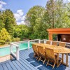 Отель 4BR Family Home - w Private Pool and Games Room, фото 1