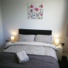 Отель Bluewater House - Immaculate 4-bed in Greenhithe, фото 6