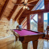 Отель Chalet of Dreams, 2 Bedrooms, Sleeps 6, Pool Table, WiFi, Hot Tub, Mtn View, фото 12