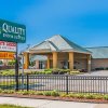 Отель Quality Inn and Suites Livonia, фото 28