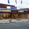 Отель Travelodge Hanna Canada Grey, фото 1