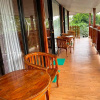 Отель RedDoorz Plus @ Puncak Mas Cottage, фото 6