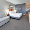 Отель La Quinta Inn & Suites by Wyndham Dallas Love Field, фото 6