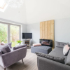 Отель Stylish Family Home by Twickenham Stadium, фото 5