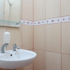 Отель OYO 2202 Delima Guest House Syariah, фото 13