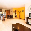 Отель Updated budget condo centrally located at 5 minute drive from 4 beaches, фото 5