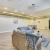 Отель Roomy Troy Apt, Walk to Downtown & Waterfront!, фото 11