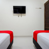 Отель RedDoorz near Living Plaza Purwokerto, фото 6