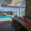 Отель Modern Holiday Home With Private Swimming Pool, фото 4