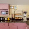 Отель Rodeway Inn & Suites Highway 290 Northwest, фото 16
