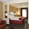 Отель Holiday Inn Express & Suites Houston South near Pearland, an IHG Hotel, фото 7