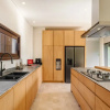 Отель Luxe & Modern 3BR Villa Uni, фото 3