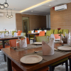 Отель Deep Clarks Inn Lucknow, фото 6