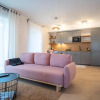Отель Dream Stay - Brand New Apartment with Balcony & Free Parking, фото 2