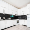 Отель Modern 1bdr Apartment Near City Center, фото 5