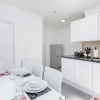 Отель Charming 3-bed Apartment in Romford, фото 3