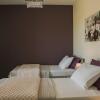 Отель Queen Bee Apartment A, фото 3
