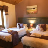 Отель Silver Birch Lodge With Hot Tub Near Cupar, Fife, фото 4