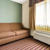 Отель Comfort Inn & Suites Crabtree Valley, фото 8