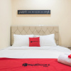 Отель RedDoorz @ Tebet Barat 2, фото 3