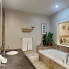 Отель Diamond Beach 307 - Beach Getaway, фото 30