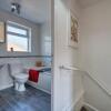Отель CAPRI 13 SA - Cosy 2 bed house, Close to M1 & Loughborough University, Free WIFI, Free PARKING, - As, фото 9