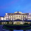 Отель Le Meridien Kochi в Эрамаллуре