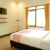 Отель OYO 517 Hotel Arjuna Lawang, фото 3