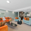 Отель Lake Front 3-Bedroom Apartment With Lake Access, фото 15